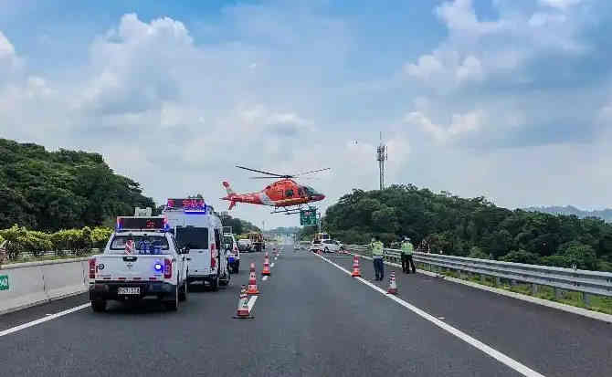 台前高速公路汽车救援案例