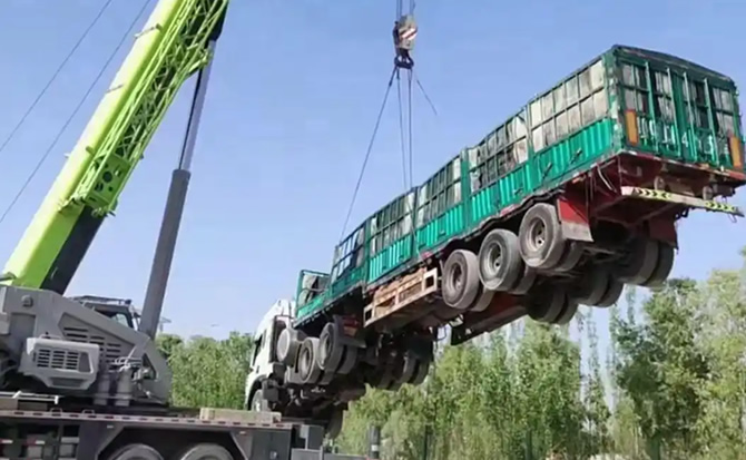 台前道路脱困救援案例